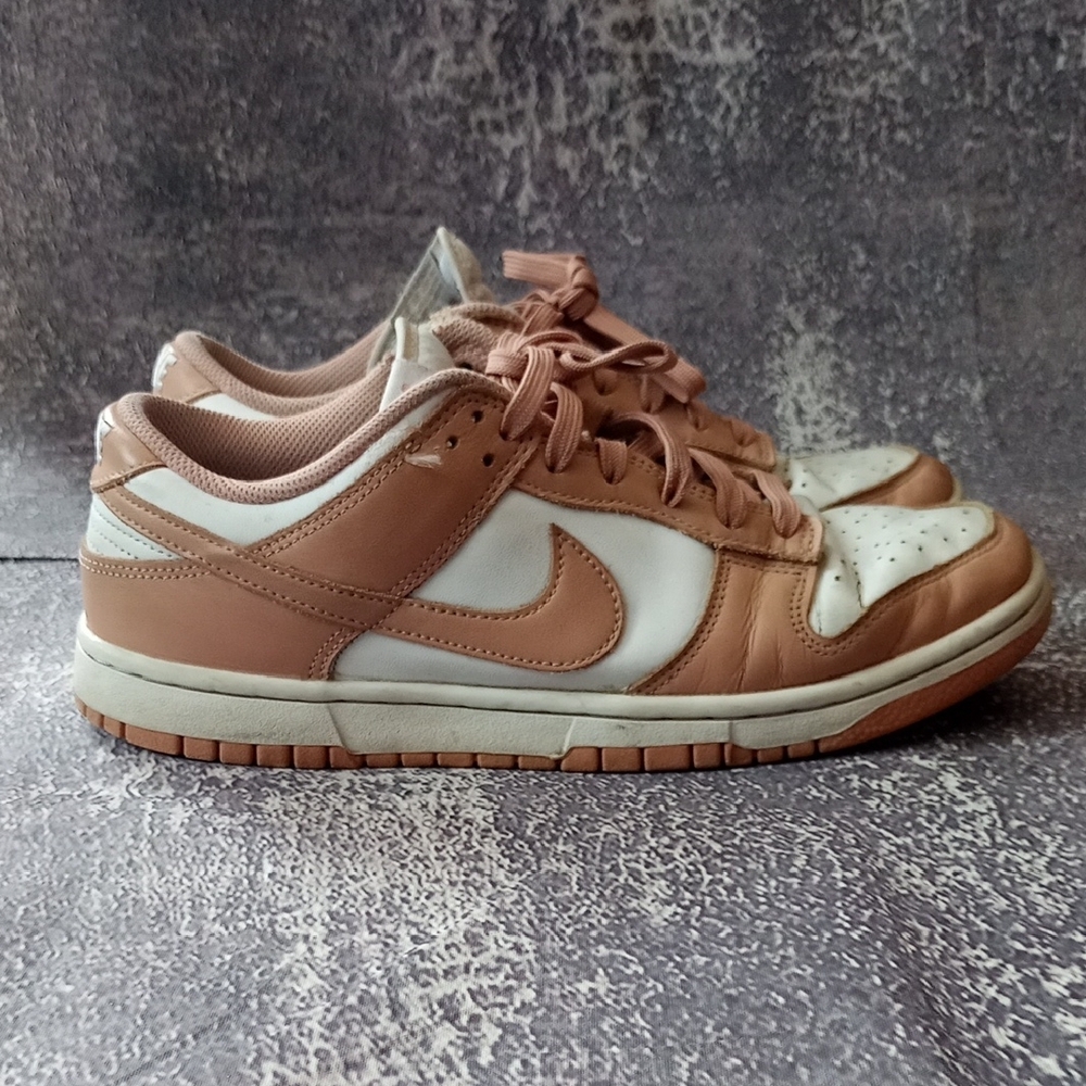 Nike Women's Sneakers in Tan and Cream